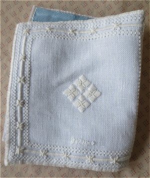 Pulled thread case