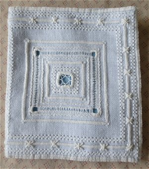 Pulled thread case